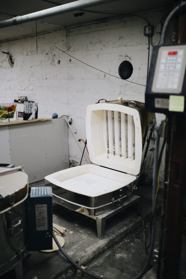 MELT ShellyKilnOpen 768x1152